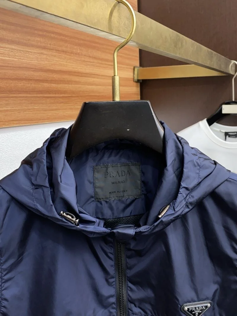 Prada Vest Compact 168345