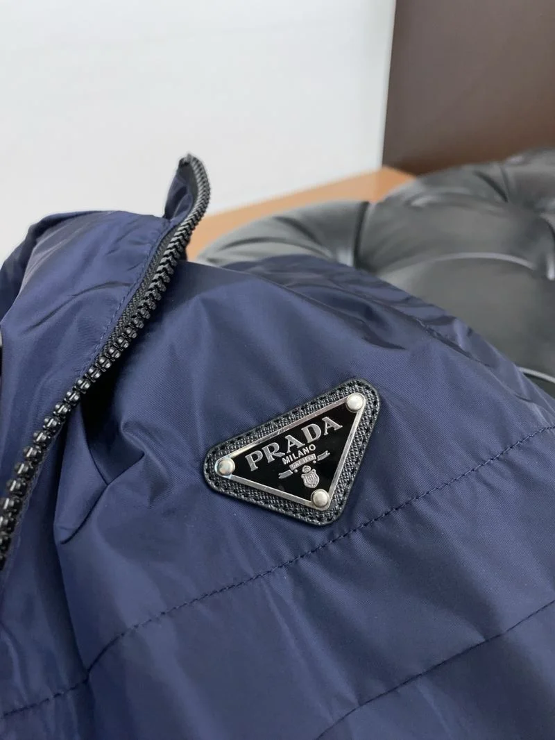 Prada Vest Compact 168345