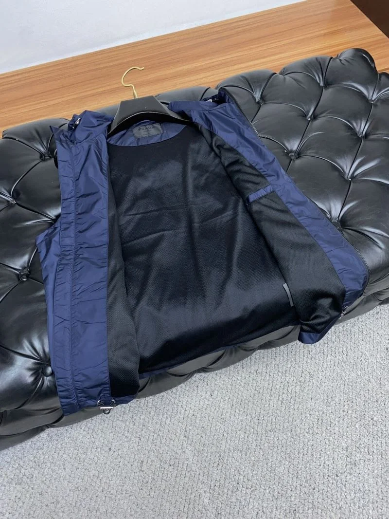 Prada Vest Compact 168345