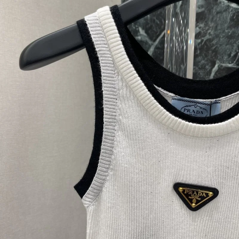 Prada Vest Seasonal 166231