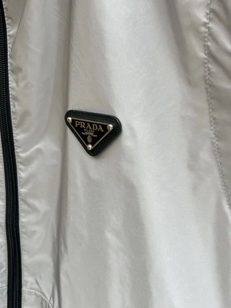 ComfortFit Prada Vest 167623