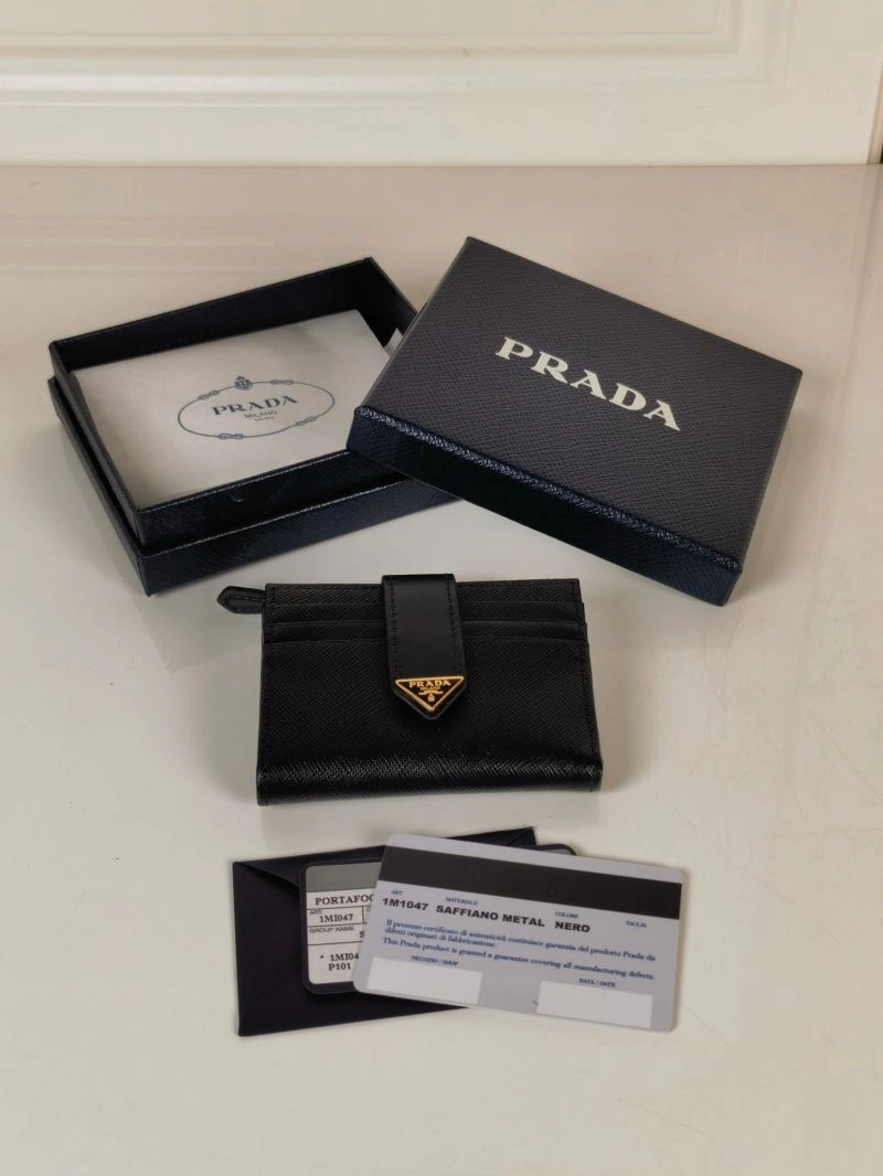Prada Wallets Purse Practical 74973
