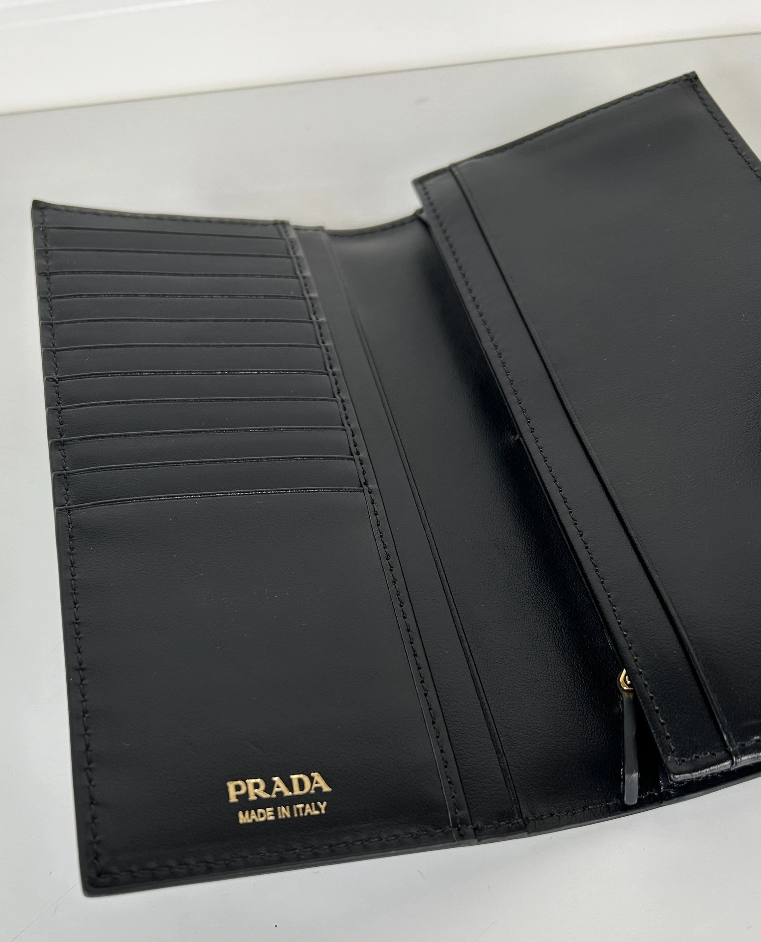 Unique Prada Wallets Purse 73629