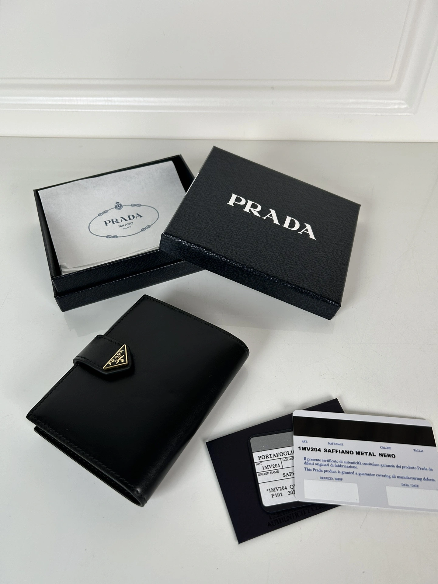 Prada Wallets Purse Trendsetting 73631