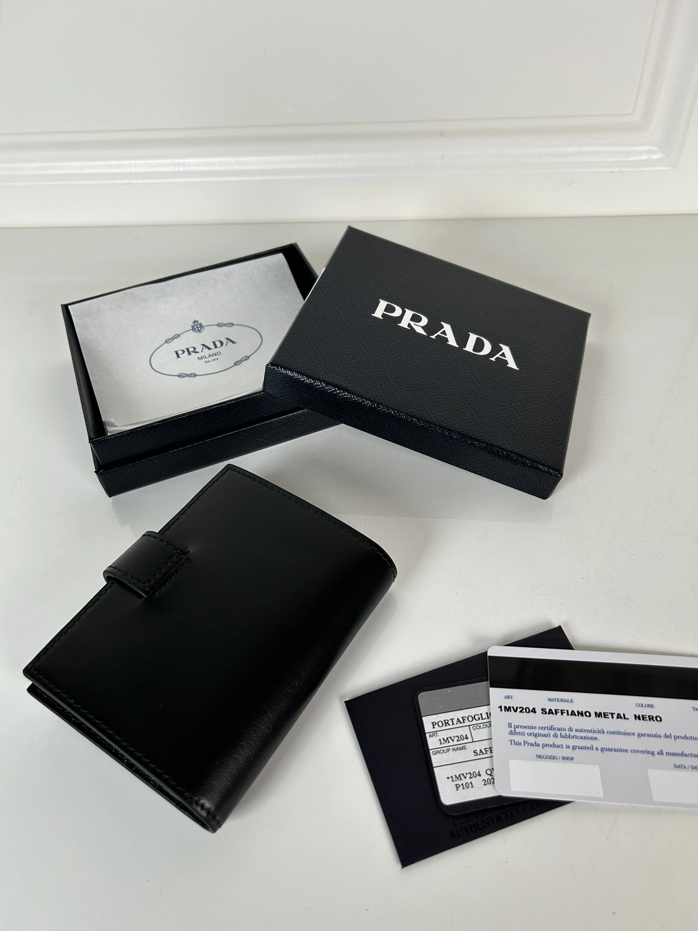 Prada Wallets Purse Trendsetting 73631