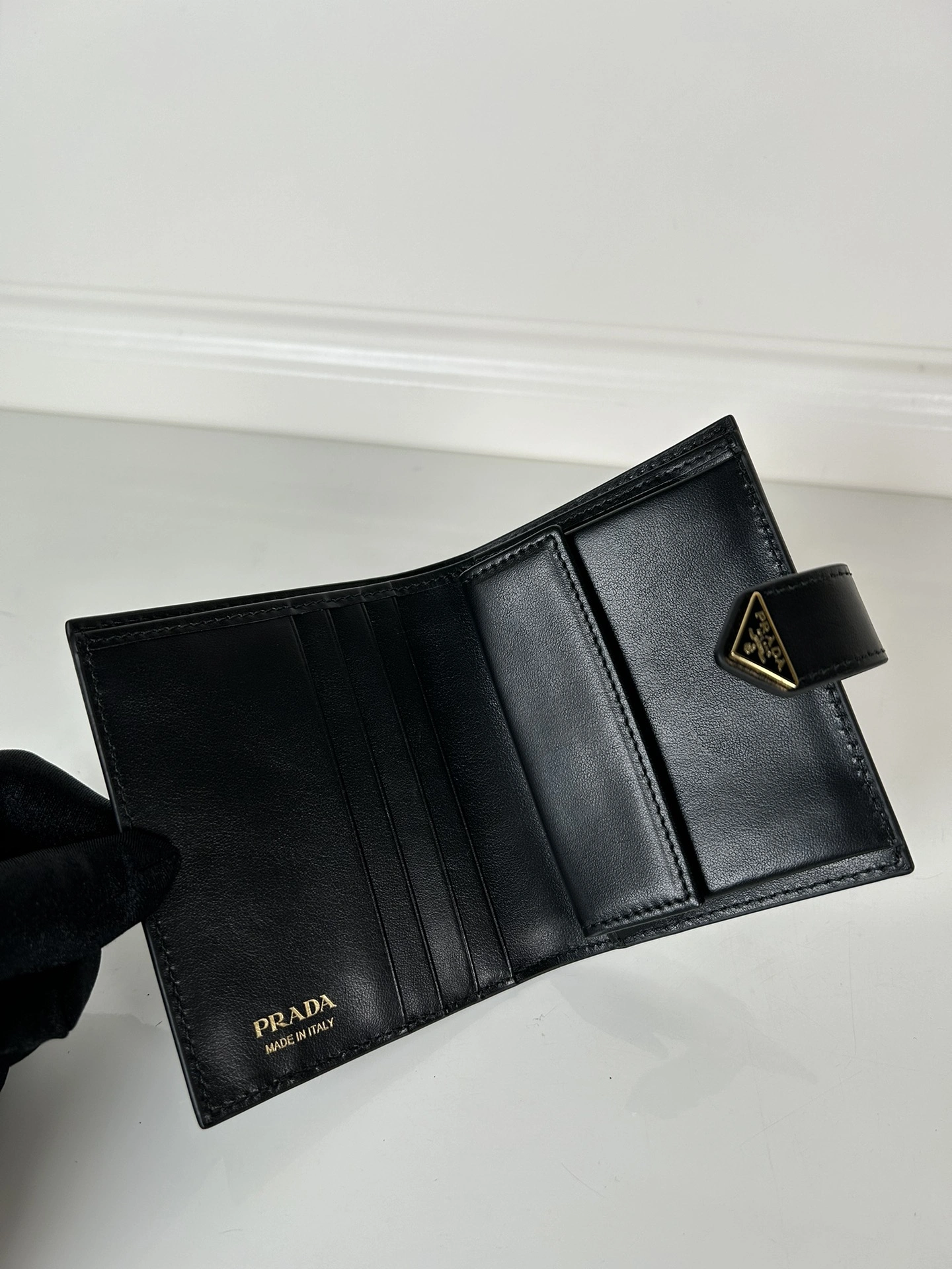 Prada Wallets Purse Trendsetting 73631