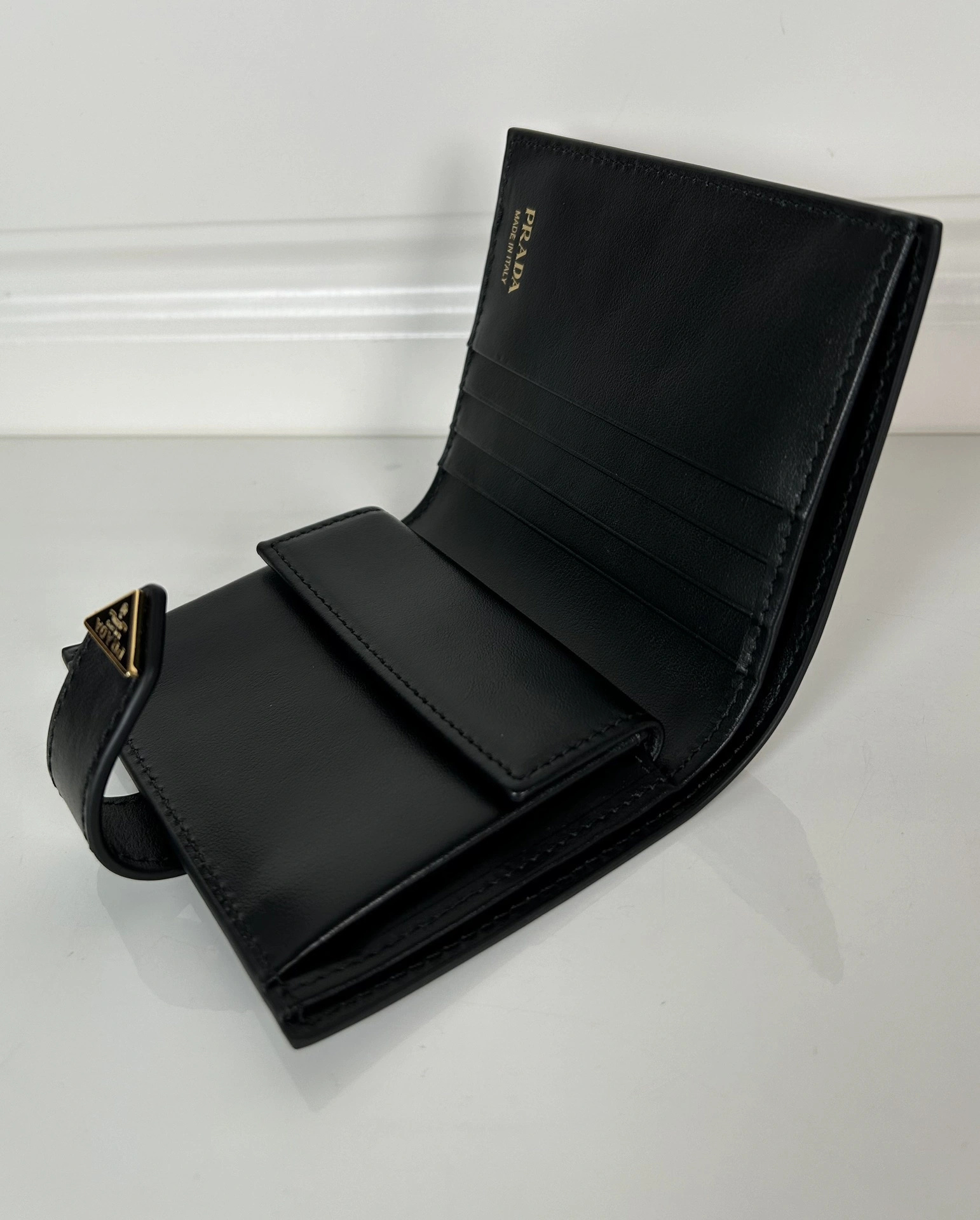Prada Wallets Purse Trendsetting 73631