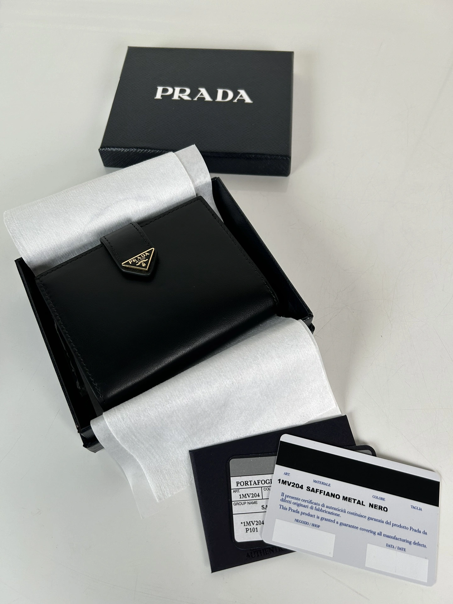 Prada Wallets Purse Trendsetting 73631