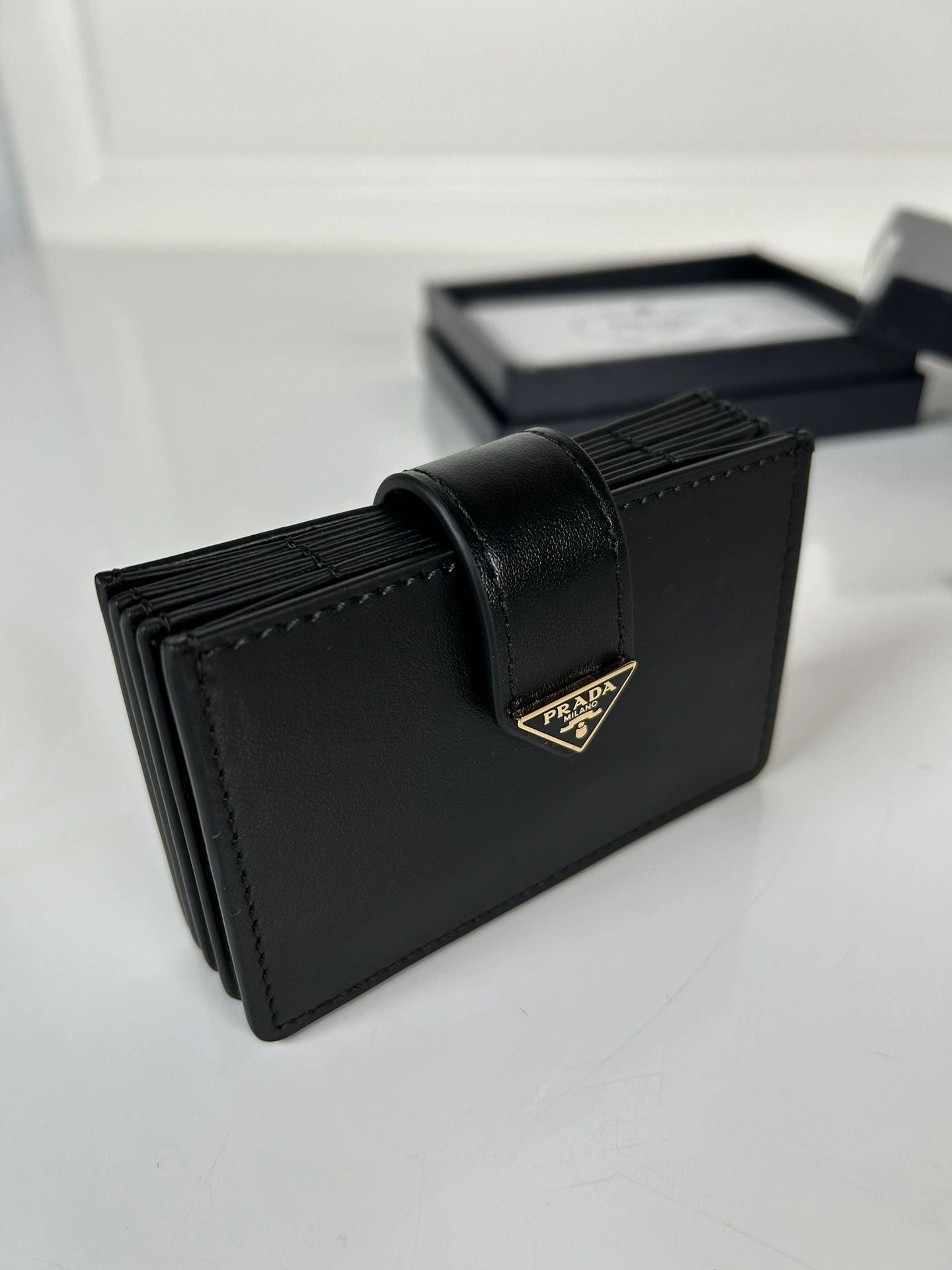 Sleek Prada Wallets Purse 73630