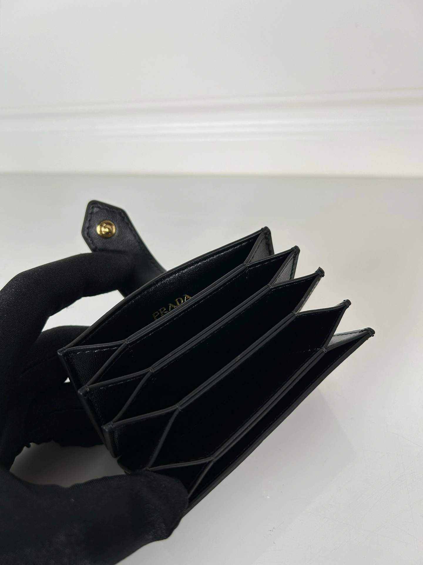 Sleek Prada Wallets Purse 73630