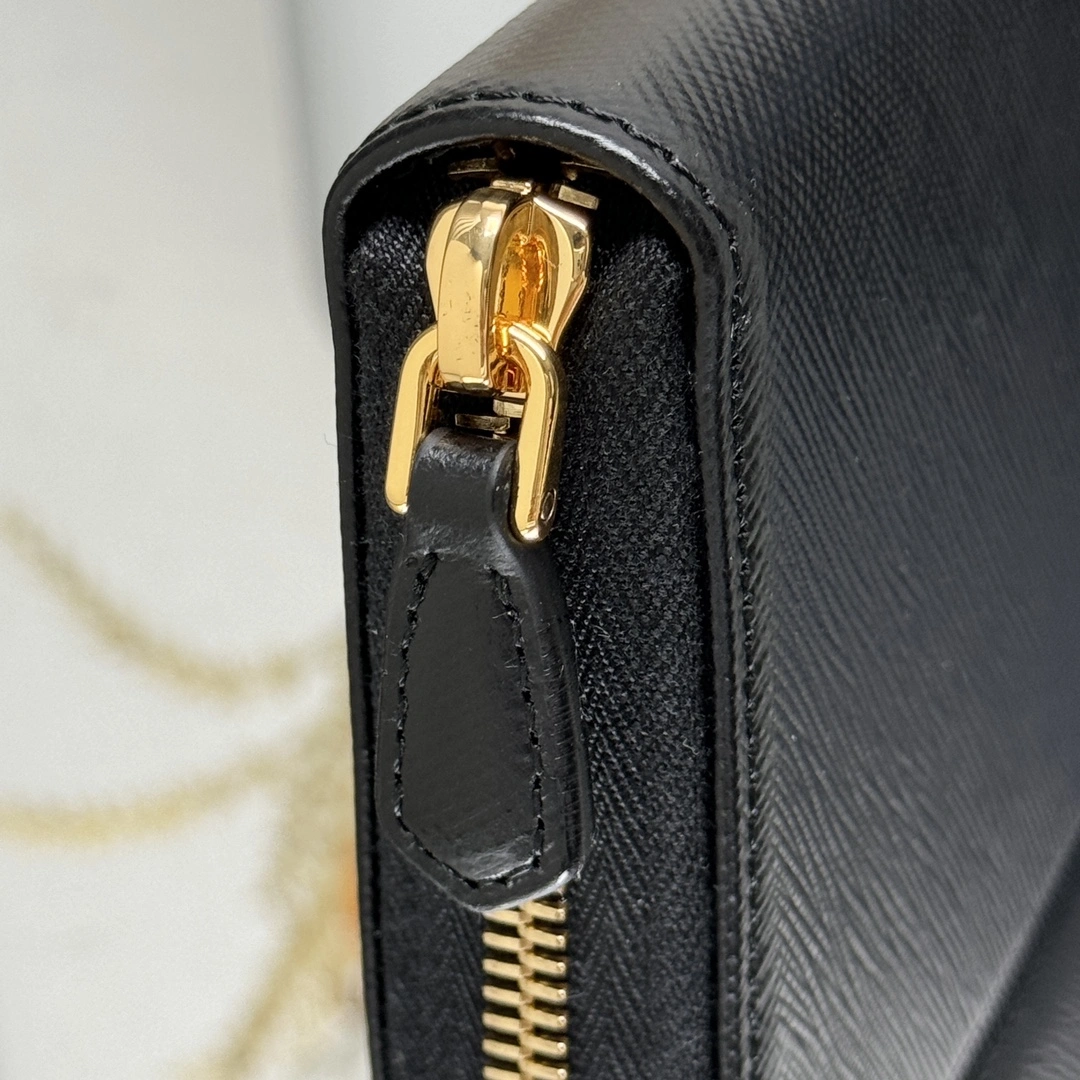 FlexibleFit Prada Wallets Purse 71614