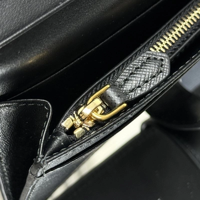 Prada Wallets Purse EyeCatching 60741