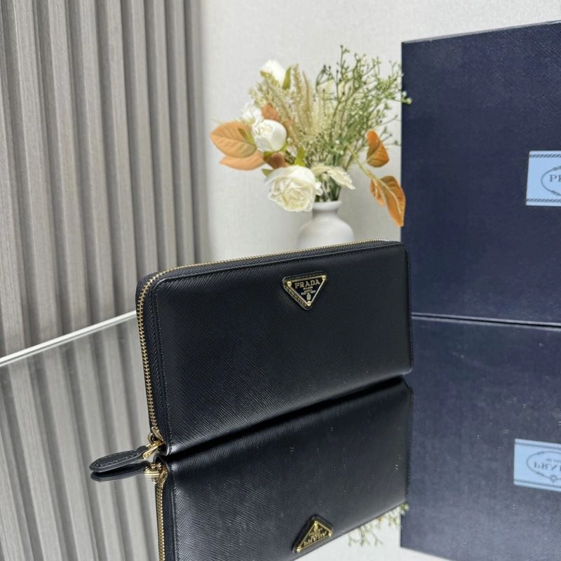 EyeCatching Prada Wallets Purse 60745