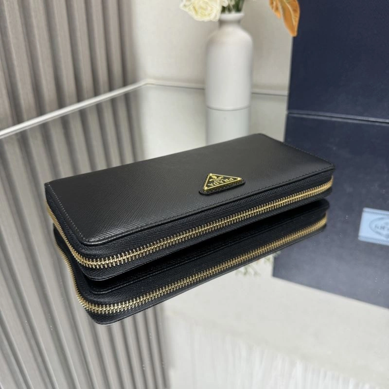 EyeCatching Prada Wallets Purse 60745