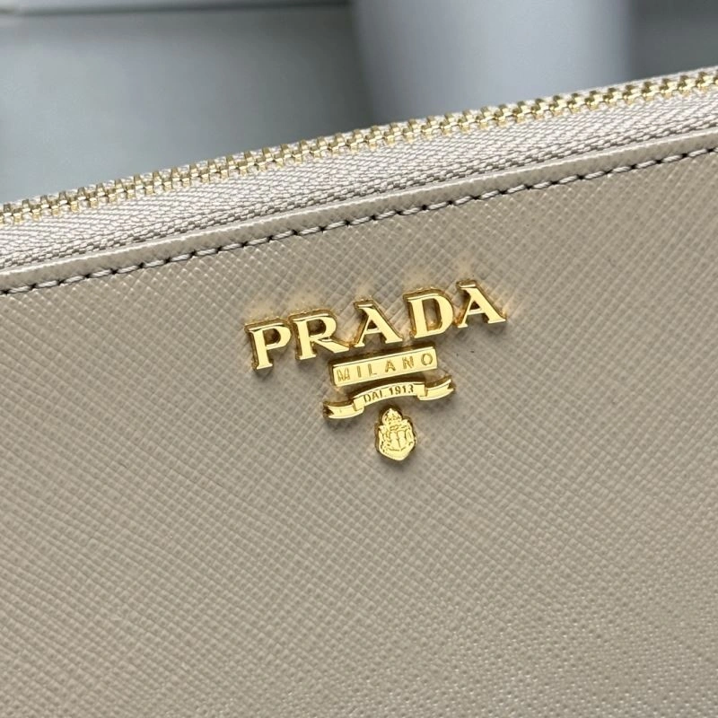 Prada Wallets Purse Comfortable 60739