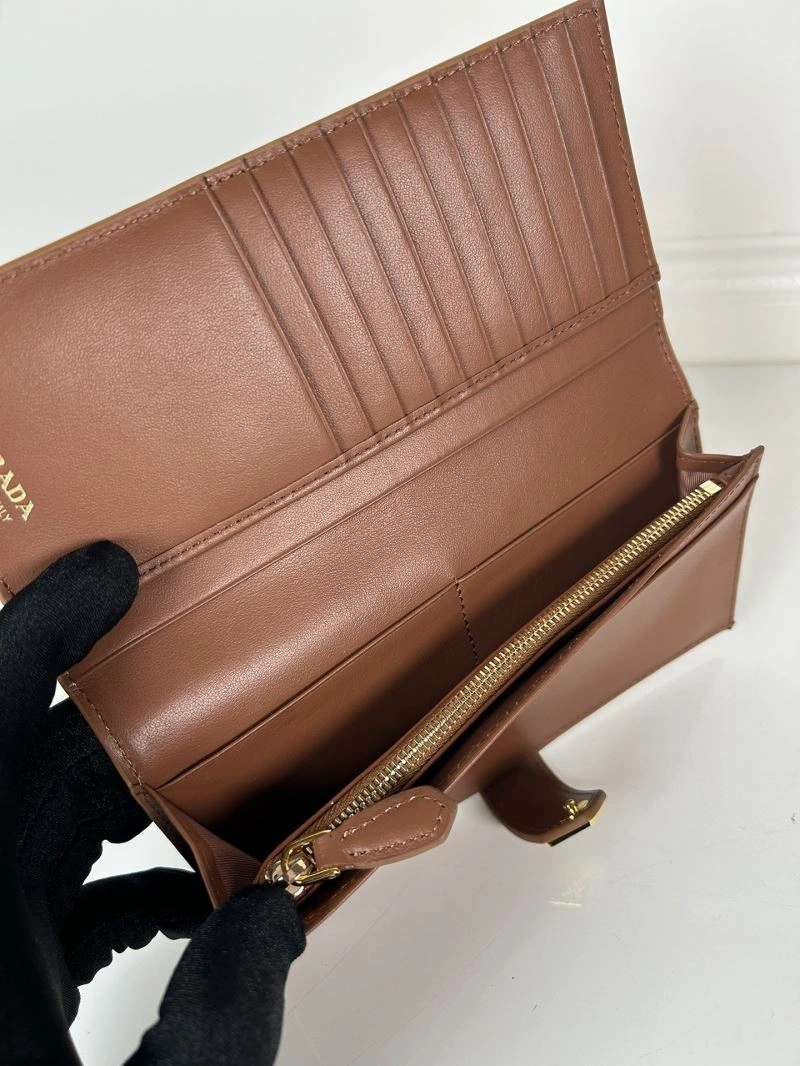 Prada Wallets Purse Seasonal 60733