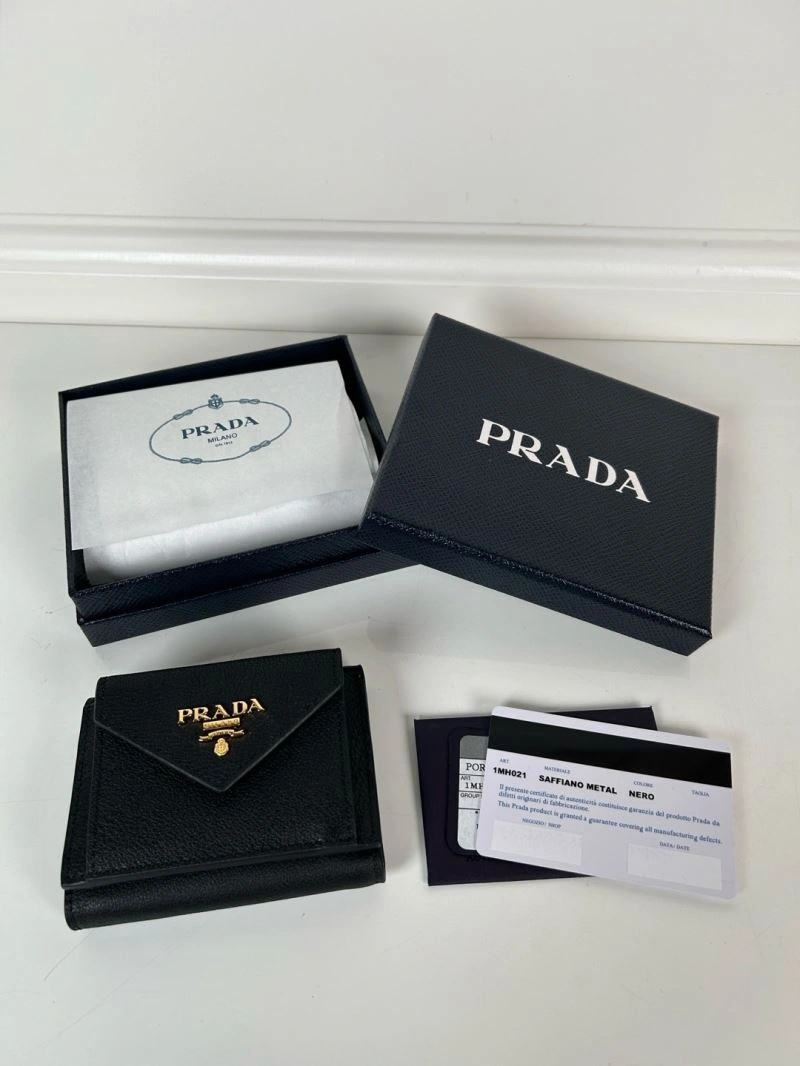 Stylish Prada Wallets Purse 60700