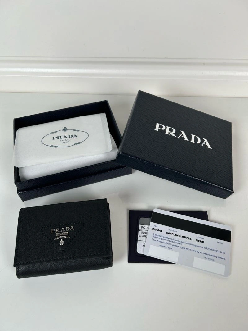 Prada Wallets Purse Bright 60694