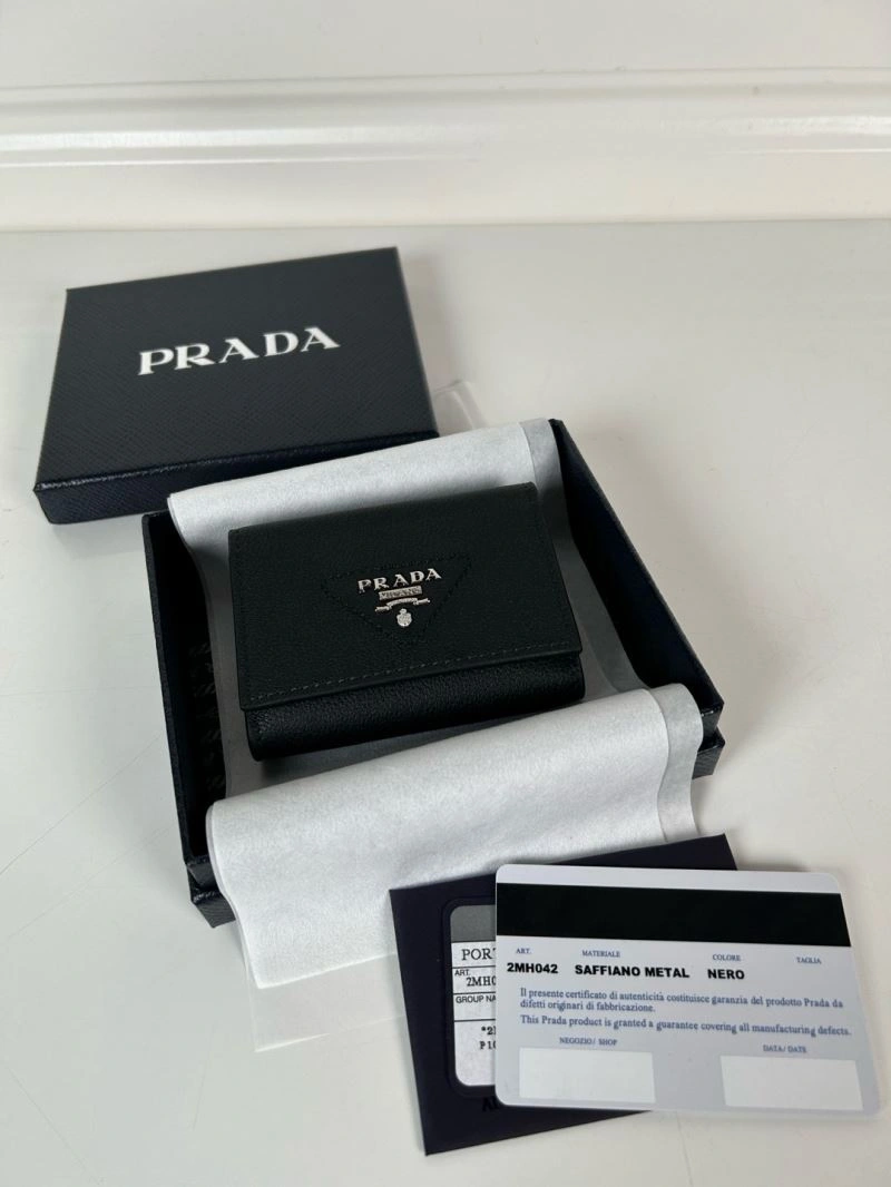 Prada Wallets Purse Bright 60694