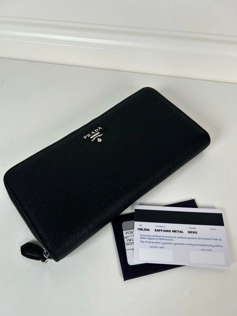 Prada Wallets Purse WaterResistant 60705