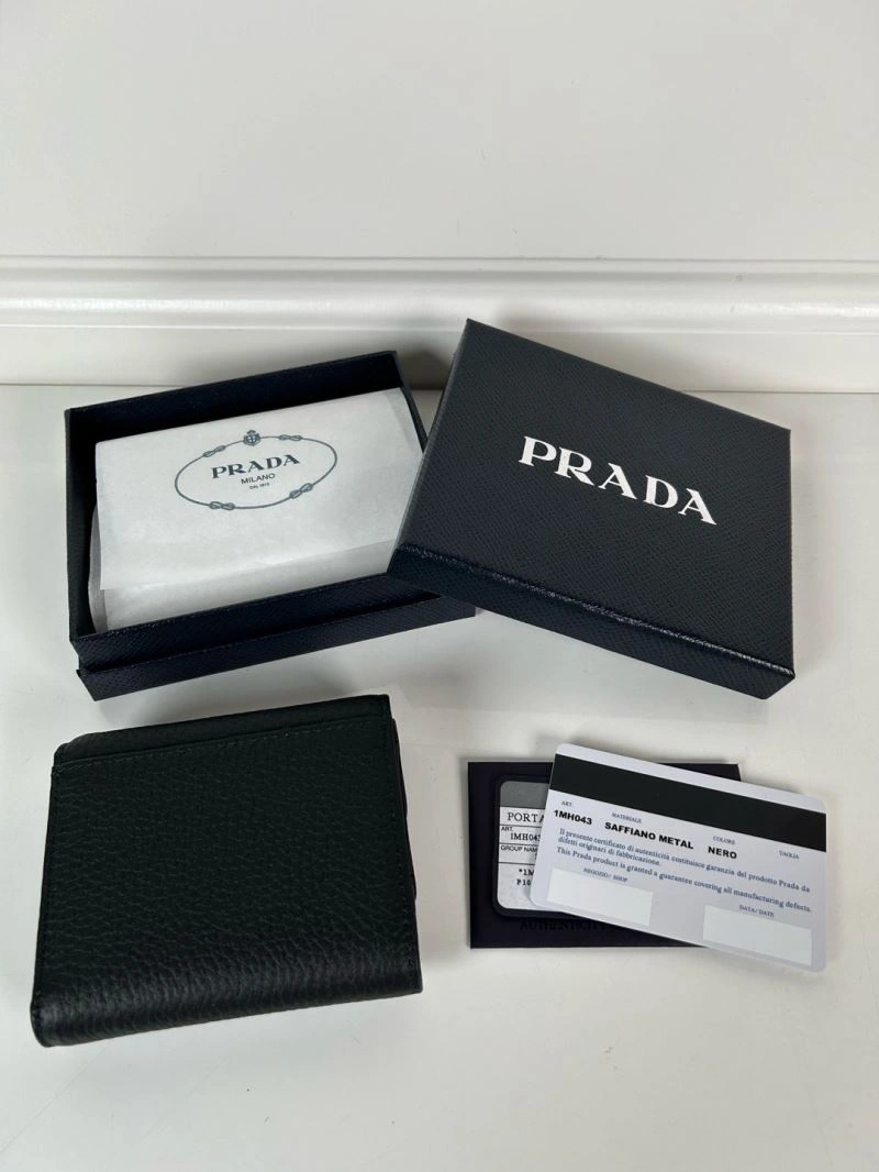 Packable Prada Wallets Purse 60684