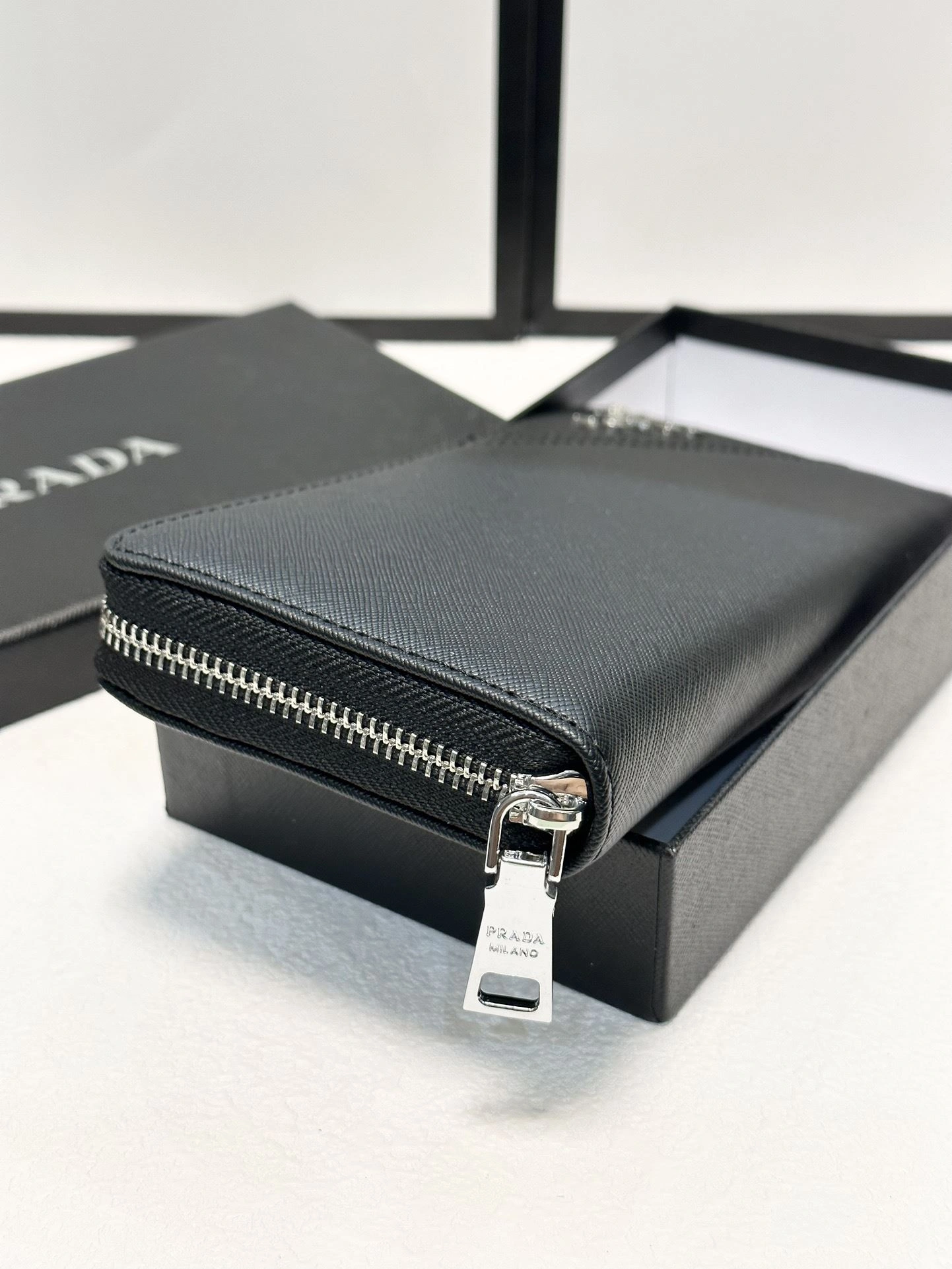 Chic Prada Wallets Purse 92310