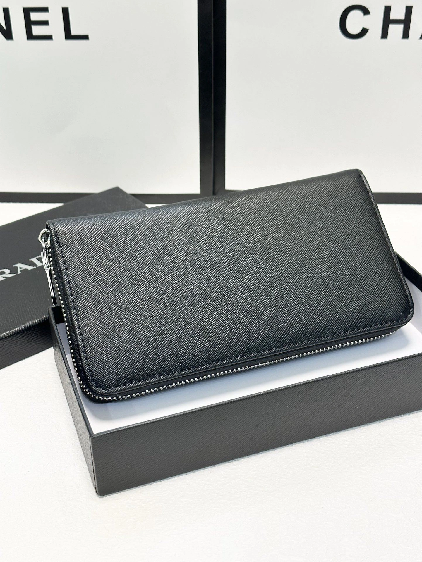 Chic Prada Wallets Purse 92310