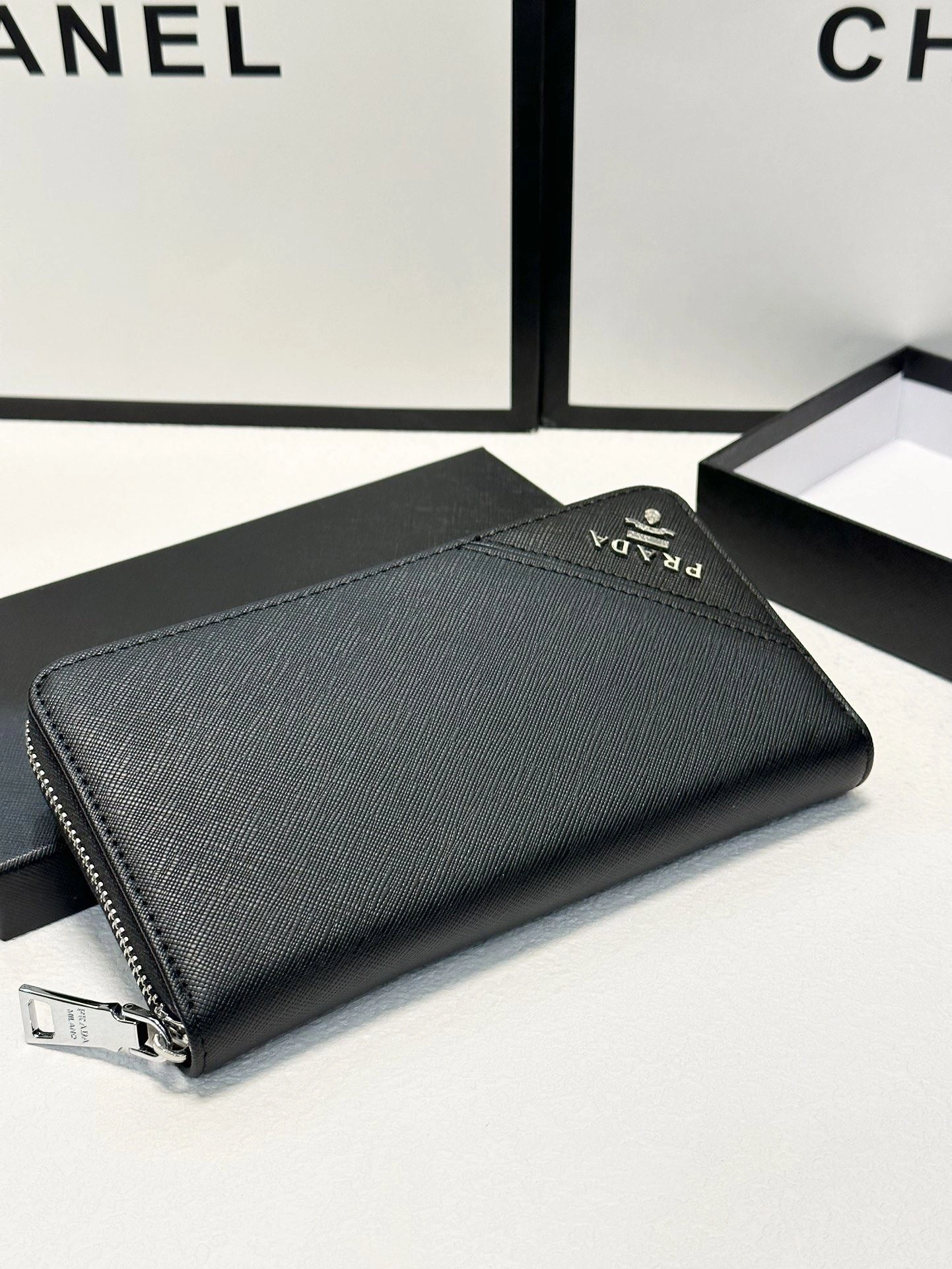 Chic Prada Wallets Purse 92310