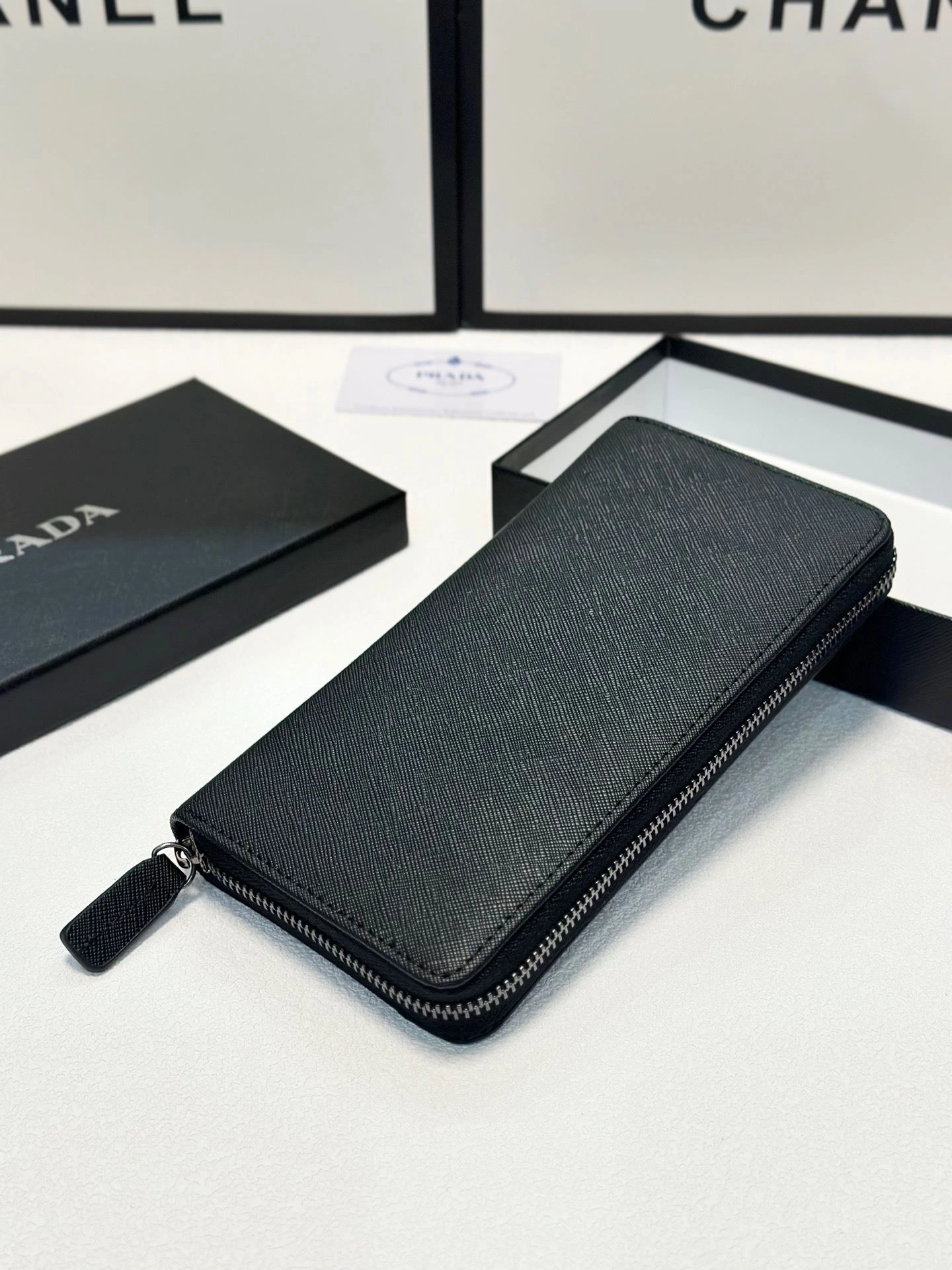 Prada Wallets Purse MultiPurpose 92311