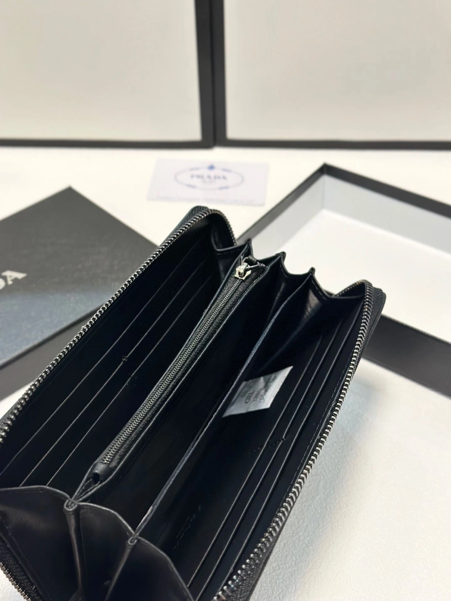 Prada Wallets Purse MultiPurpose 92311