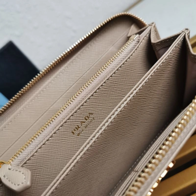 Prada Wallets Purse Popular 60625