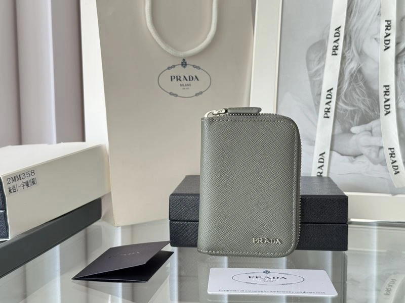 Prada Wallets Purse Durable 65988
