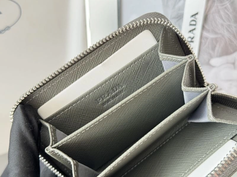 TechFriendly Prada Wallets Purse 65978