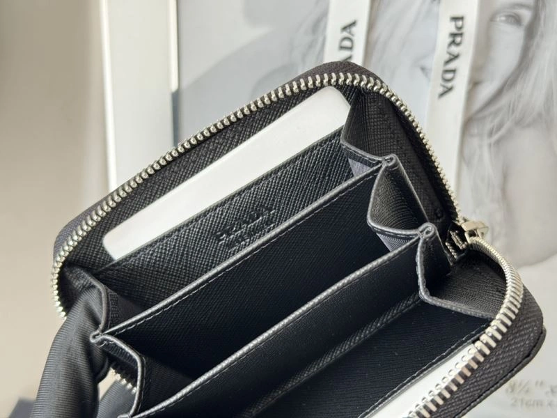Prada Wallets Purse Practical 65977