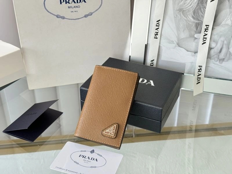 Prada Wallets Purse Resilient 66013