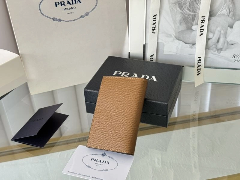 Prada Wallets Purse Resilient 66013
