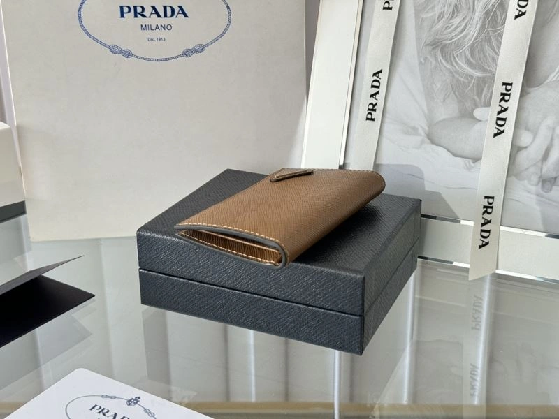 Prada Wallets Purse Resilient 66013