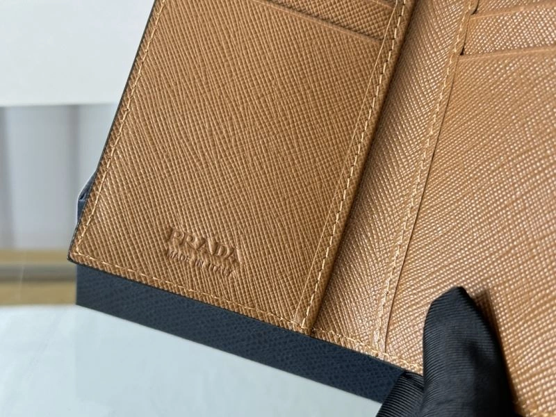 Prada Wallets Purse Resilient 66013
