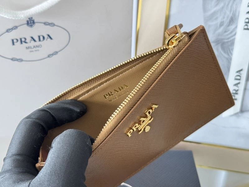 Sustainable Prada Wallets Purse 65996