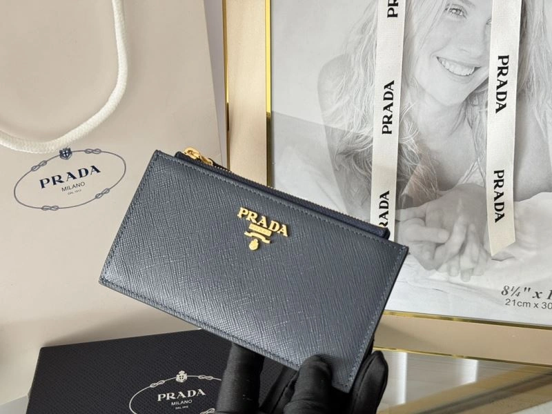 Vibrant Prada Wallets Purse 65960