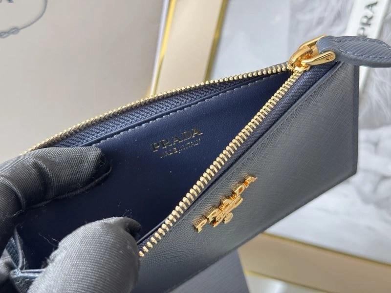 Vibrant Prada Wallets Purse 65960