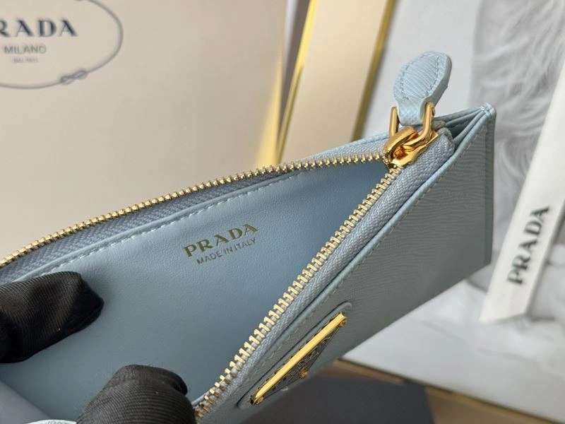 Prada Wallets Purse Durable 65990