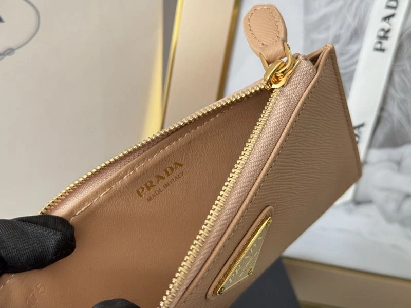 Minimalist Prada Wallets Purse 65949