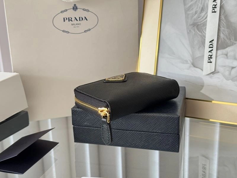 Prada Wallets Purse Lightweight 65945