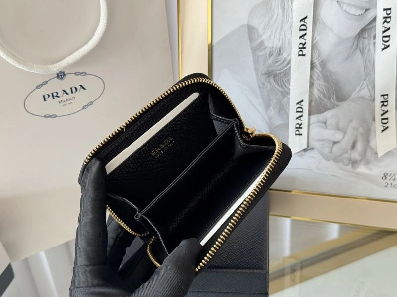 Prada Wallets Purse Lightweight 65945