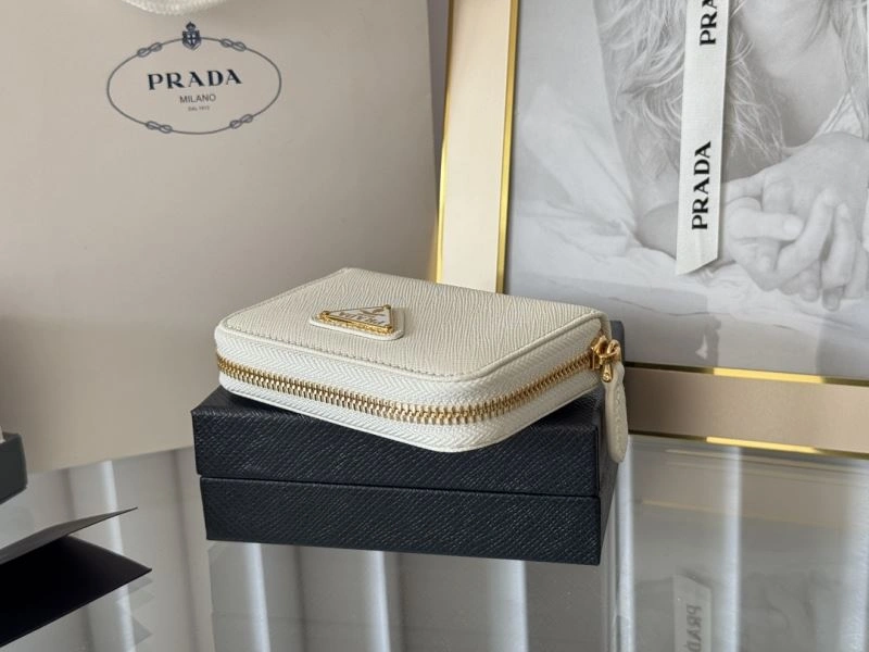 Supportive Prada Wallets Purse 65946