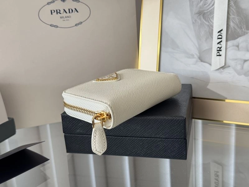 Supportive Prada Wallets Purse 65946