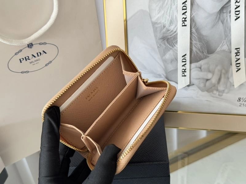 Prada Wallets Purse Sustainable 65943