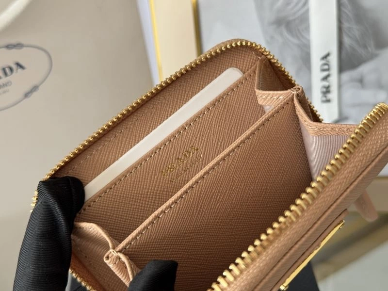 Prada Wallets Purse Sustainable 65943