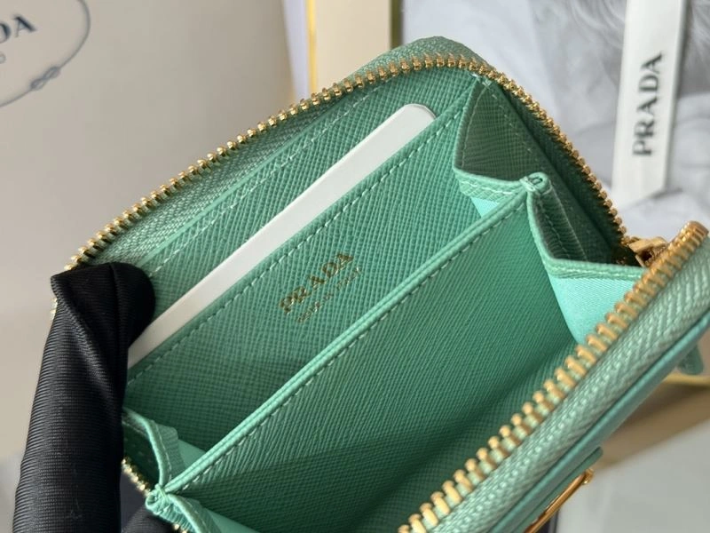 Prada Wallets Purse Comfortable 65937